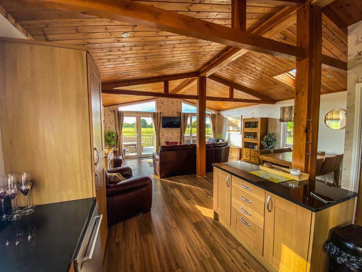 Immaculate 3-Bedroom Private Lodge Near Йорк Екстер'єр фото